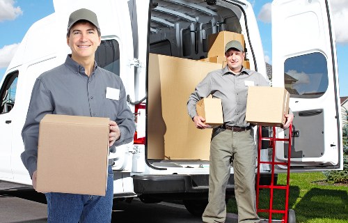 Moving day support with a removal truck in Shepherds Bush