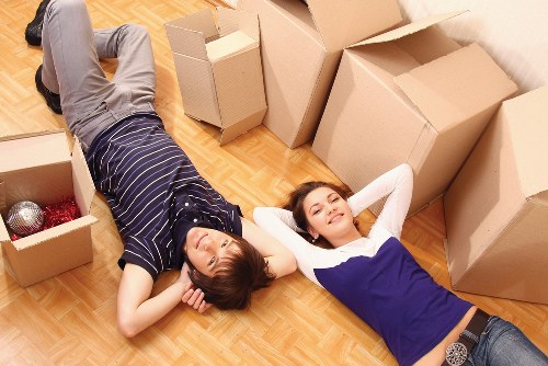 Professional moving truck service in Shepherdsbush for flat moves
