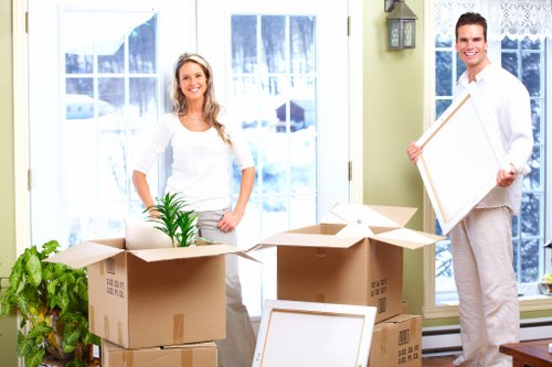 Packing and unpacking help for house moves